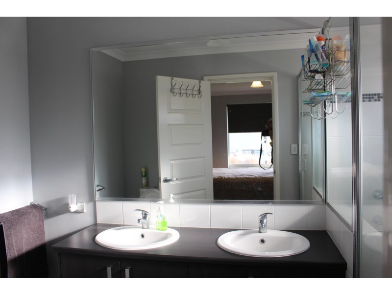 32 Henderson Crescent, Australind WA 6233