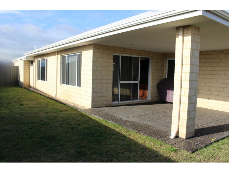 32 Henderson Crescent, Australind WA 6233