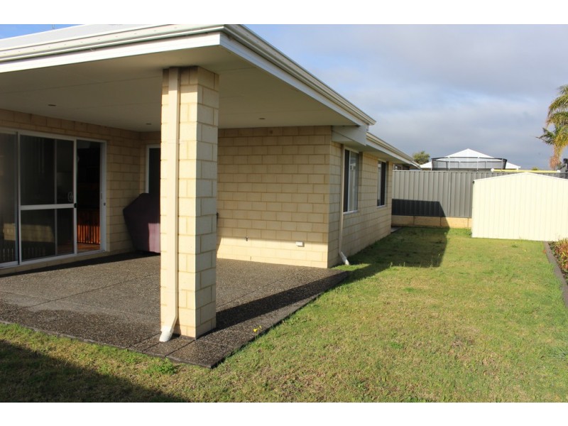 32 Henderson Crescent, Australind WA 6233