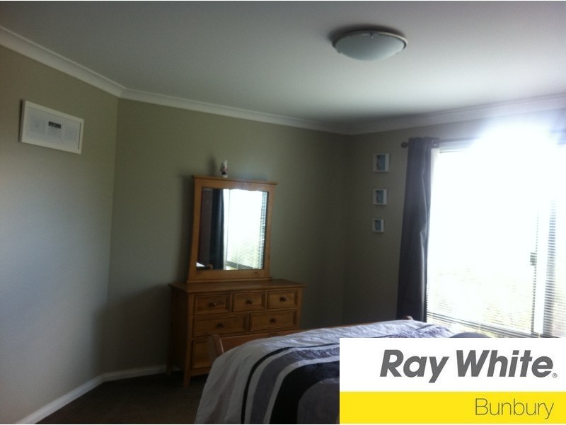 94 Hornibrook Road, Dalyellup WA 6230