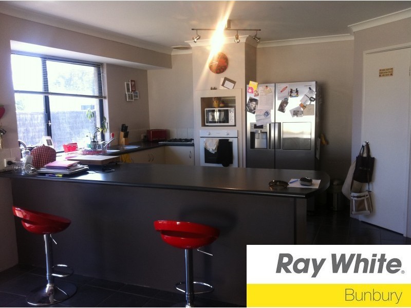 94 Hornibrook Road, Dalyellup WA 6230