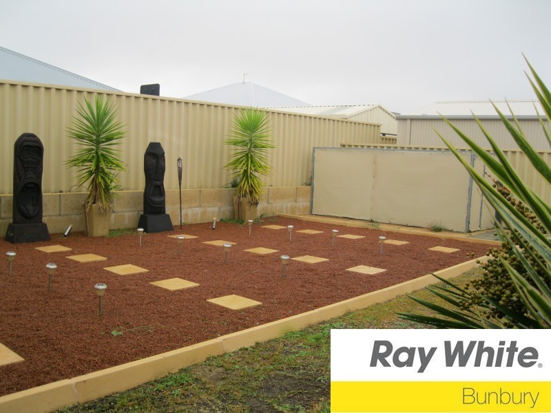 105 Hornibrook Road, Dalyellup WA 6230