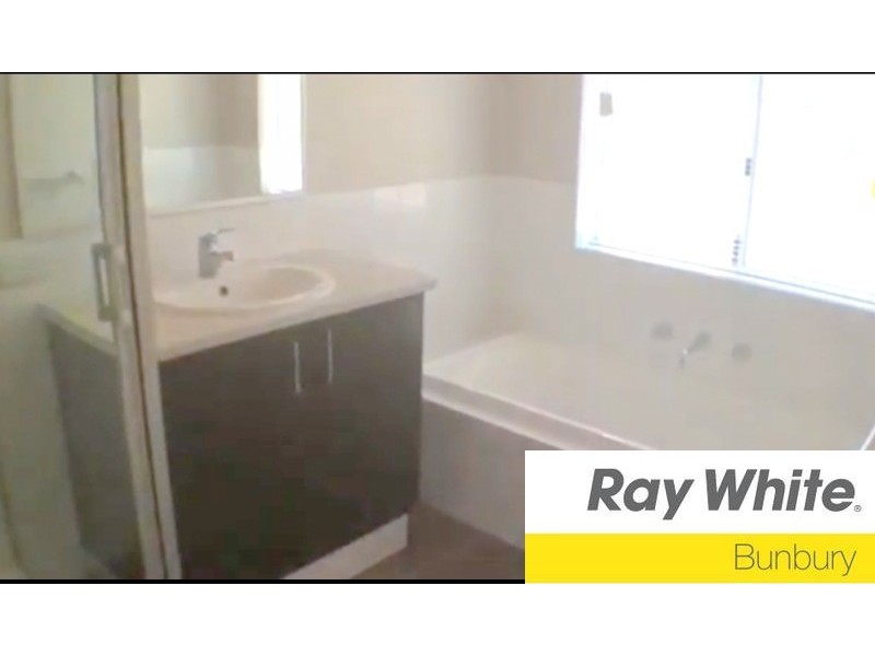 33 Henderson Crescent, Australind WA 6233