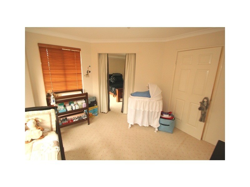 33 Barton Drive, Australind WA 6233