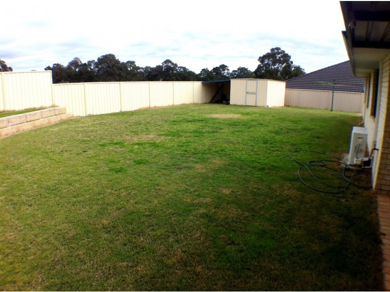 8 Butcherbird Road, Harvey WA 6220
