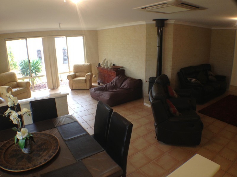 105 Hornibrook Road, Dalyellup WA 6230