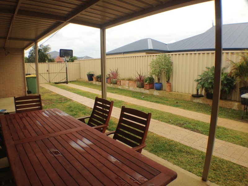 105 Hornibrook Road, Dalyellup WA 6230