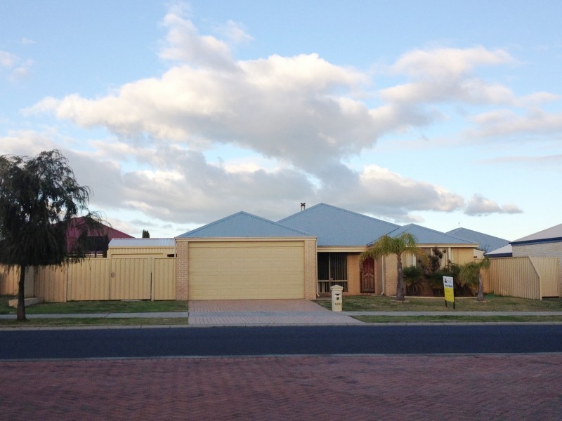 105 Hornibrook Road, Dalyellup WA 6230