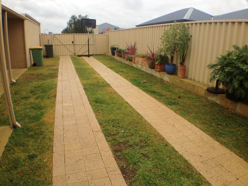 105 Hornibrook Road, Dalyellup WA 6230