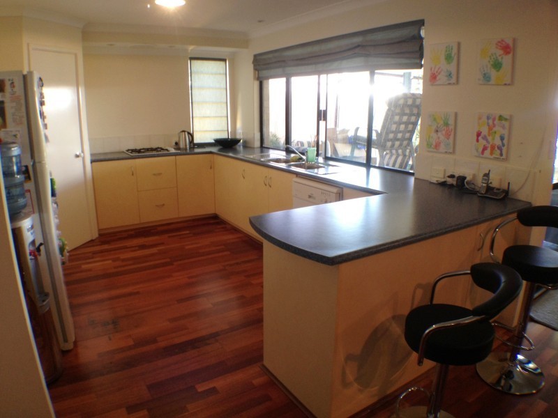 4 Casson Street, Dalyellup WA 6230