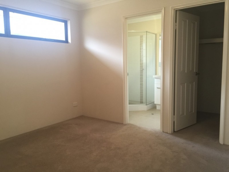 30 Woodrow Street, Carey Park WA 6230