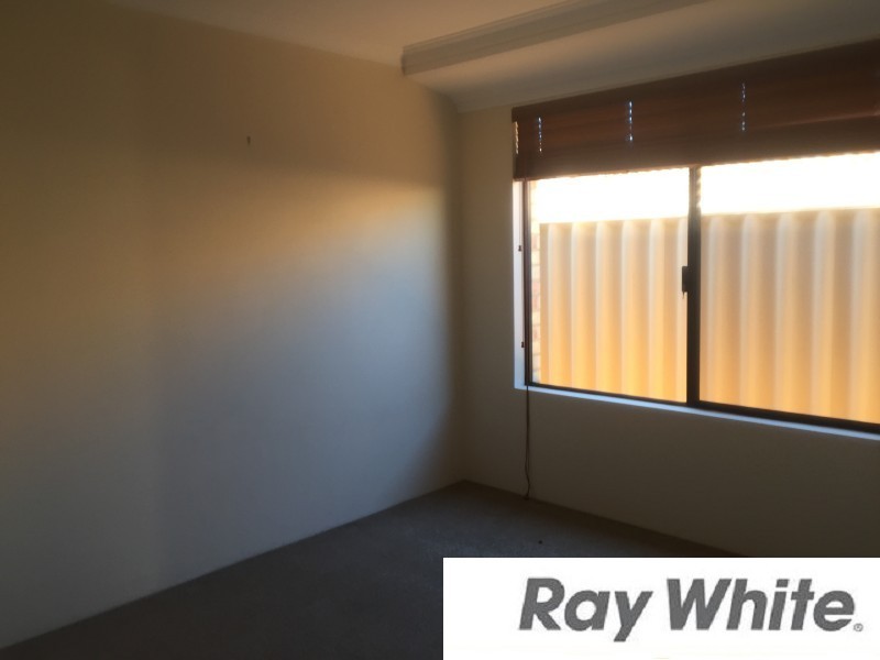 27 Possum Way, College Grove WA 6230