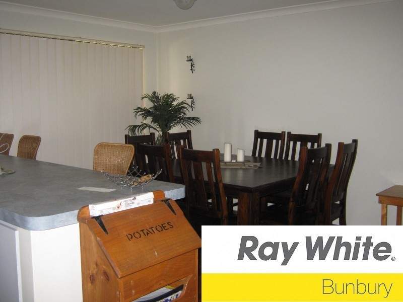 15 Glenfield Drive, Australind WA 6233