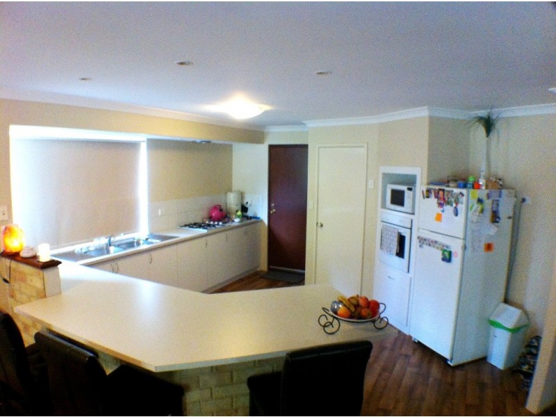 6 Hertford Elbow, College Grove WA 6230