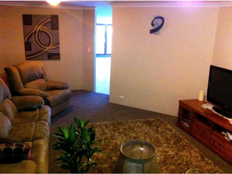 6 Hertford Elbow, College Grove WA 6230