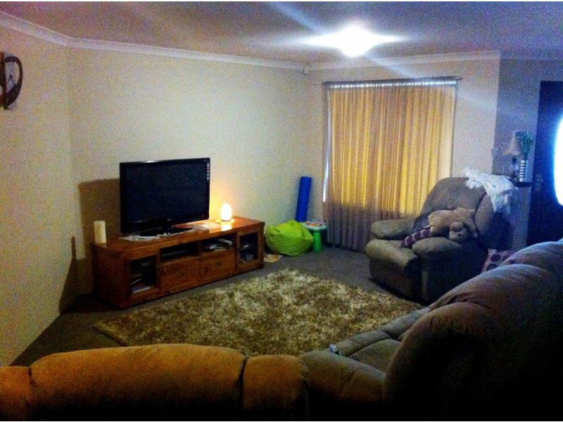 6 Hertford Elbow, College Grove WA 6230