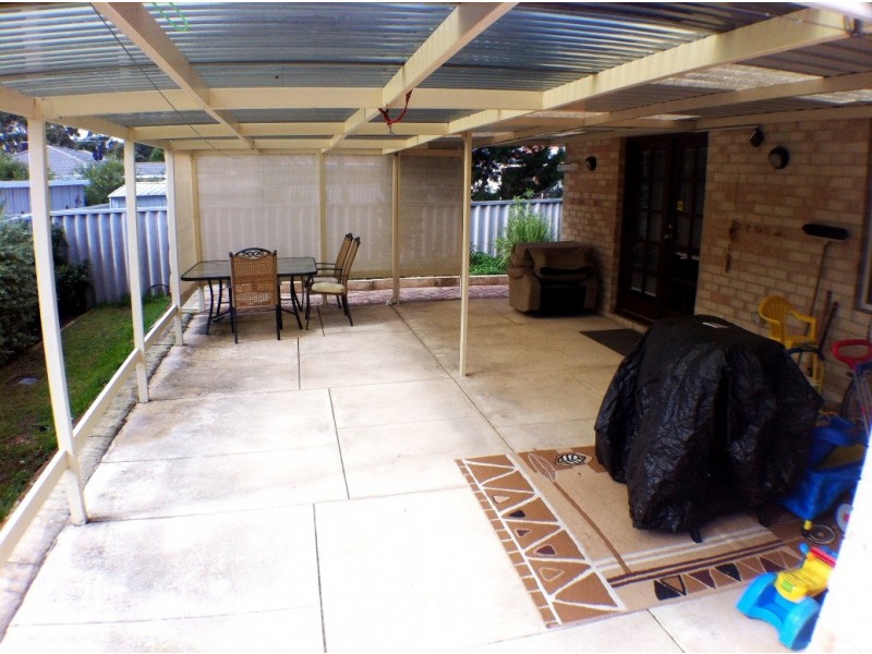 6 Hertford Elbow, College Grove WA 6230