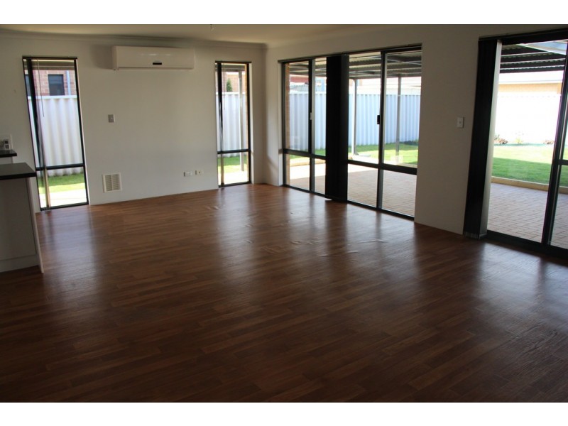 16 Lewana Approach, Dalyellup WA 6230