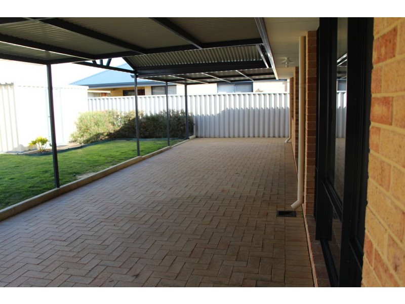 16 Lewana Approach, Dalyellup WA 6230