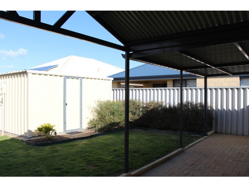 16 Lewana Approach, Dalyellup WA 6230