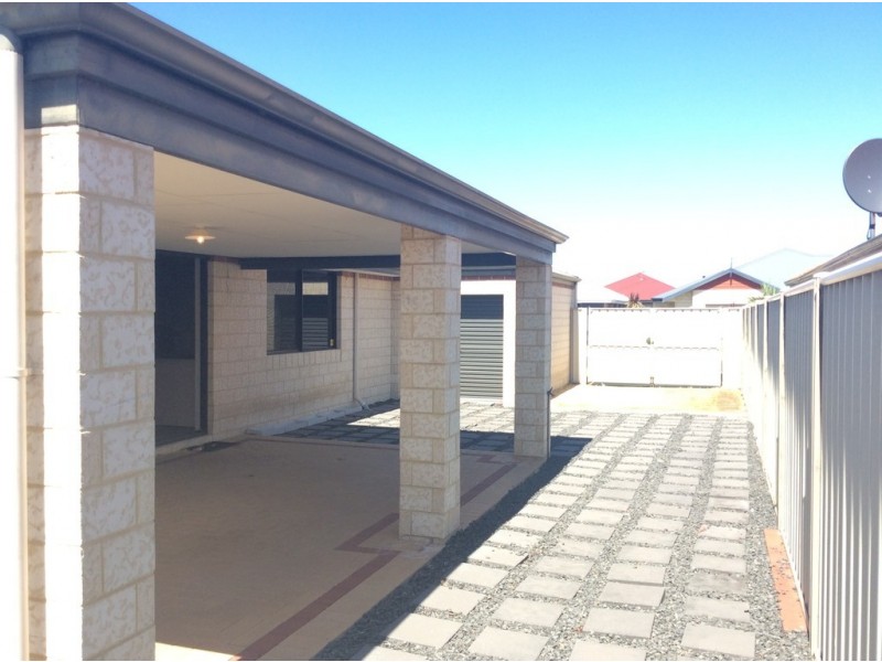 11 Malachite Drive, Australind WA 6233