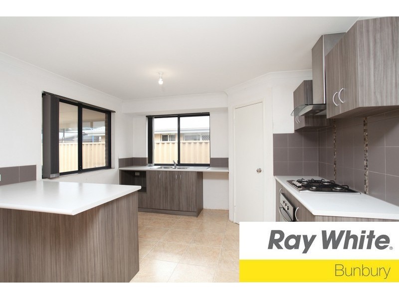 16 Yeid Street, Dalyellup WA 6230