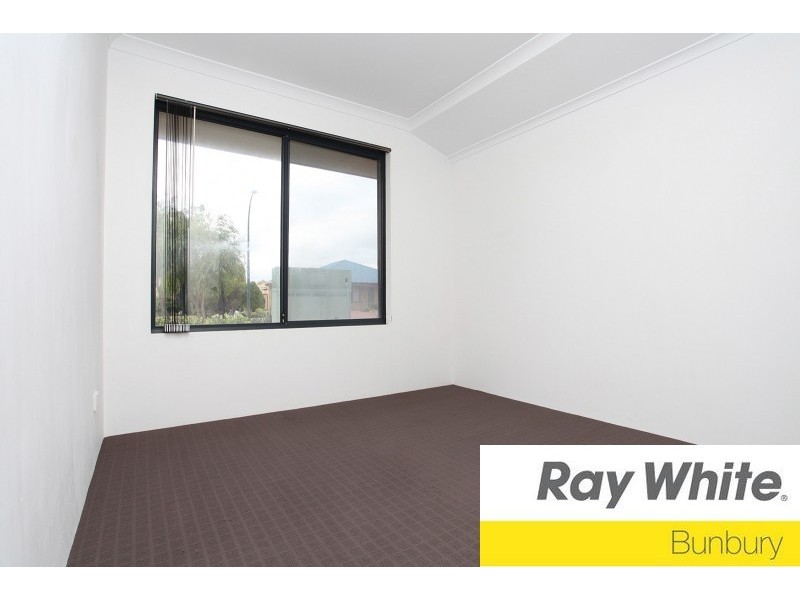 16 Yeid Street, Dalyellup WA 6230