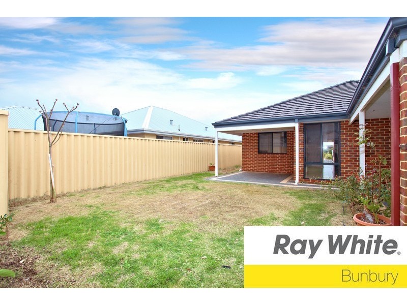 16 Yeid Street, Dalyellup WA 6230
