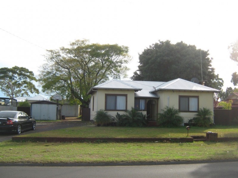 46 Nuytsia Avenue, Carey Park WA 6230