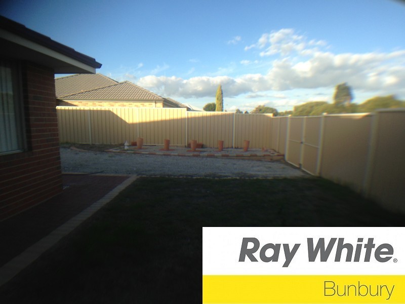 2 Falabella Court, Eaton WA 6232