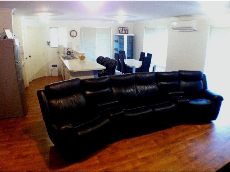 4/3 Cusworth Street, Glen Iris WA 6230