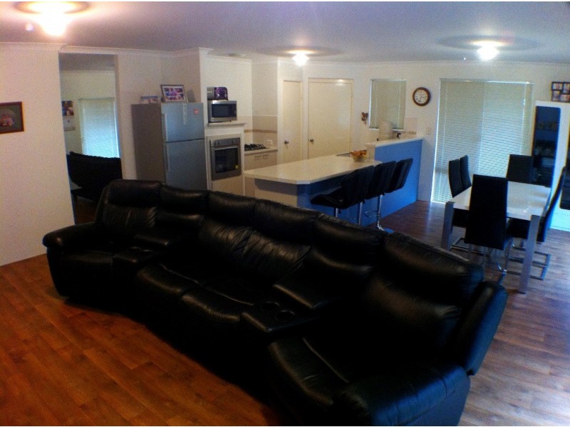 4/3 Cusworth Street, Glen Iris WA 6230