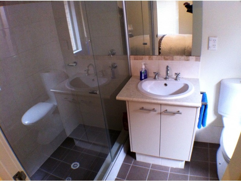 4/3 Cusworth Street, Glen Iris WA 6230