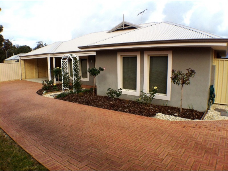 4/3 Cusworth Street, Glen Iris WA 6230