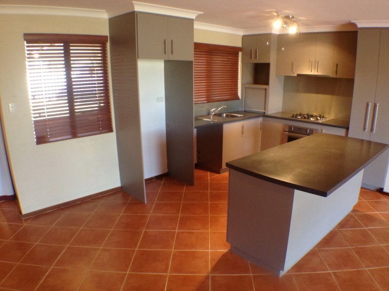 25 Webber Street, Carey Park WA 6230