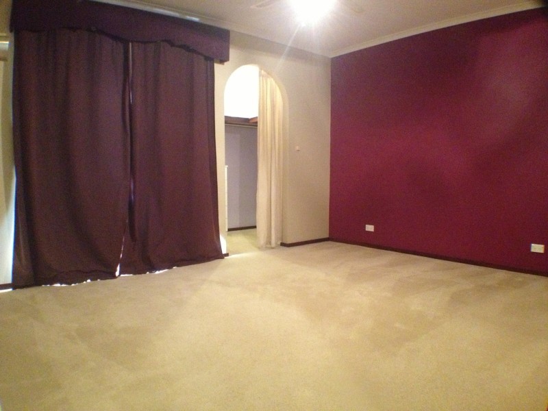 25 Webber Street, Carey Park WA 6230