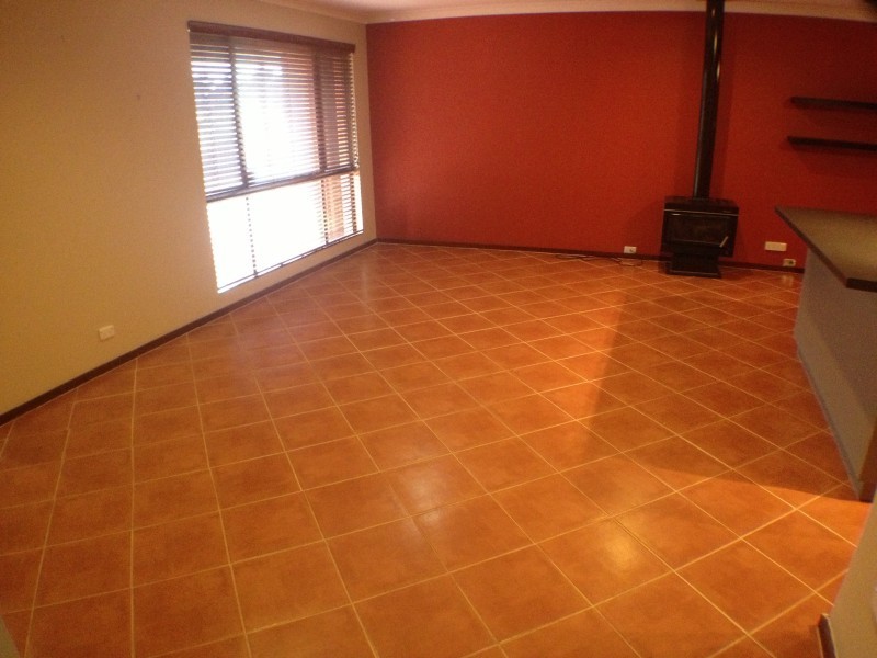 25 Webber Street, Carey Park WA 6230