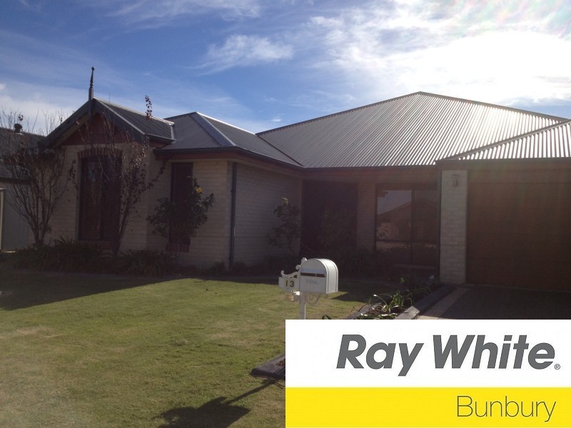 13 Golden Beryl Avenue, Australind WA 6233