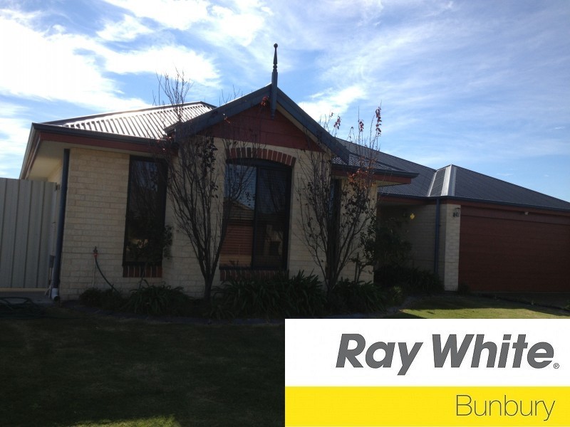 13 Golden Beryl Avenue, Australind WA 6233