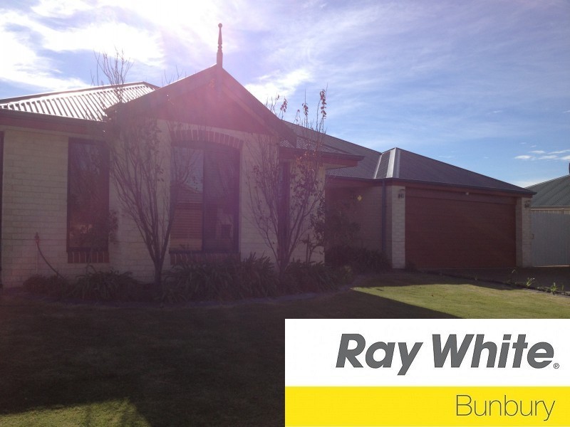13 Golden Beryl Avenue, Australind WA 6233