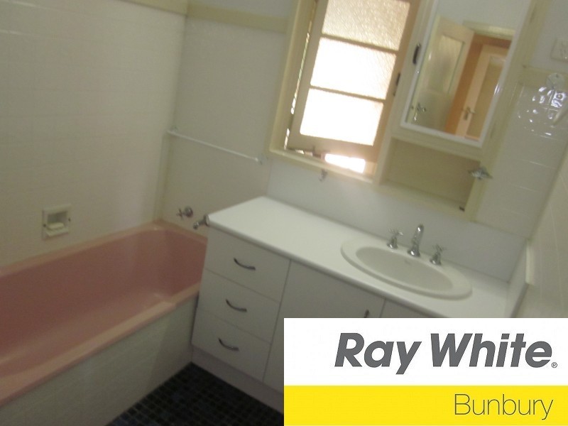 16 King Road, East Bunbury WA 6230