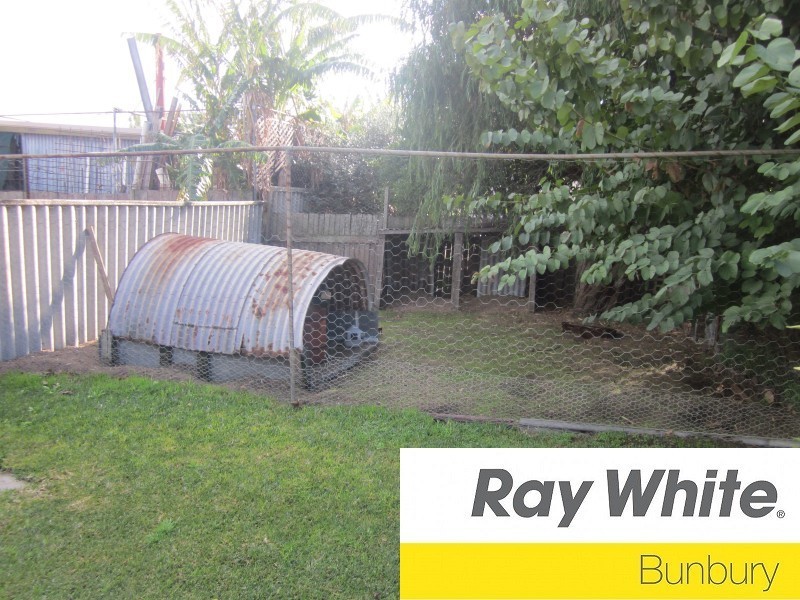 16 King Road, East Bunbury WA 6230