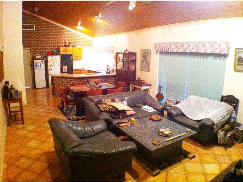 9 Feast Place, Leschenault WA 6233