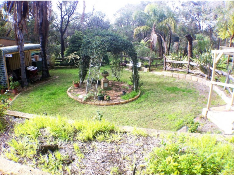 9 Feast Place, Leschenault WA 6233