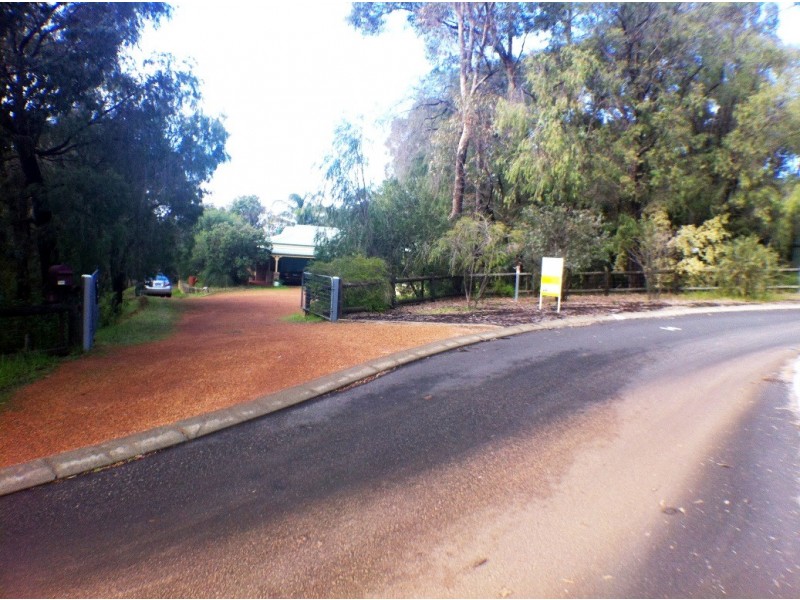 9 Feast Place, Leschenault WA 6233