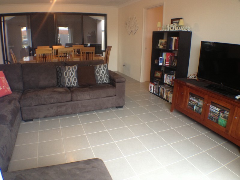 11C Elmbank Close, South Bunbury WA 6230