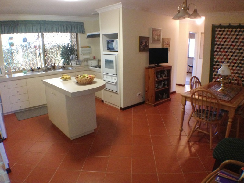 18 Shenton Street, East Bunbury WA 6230