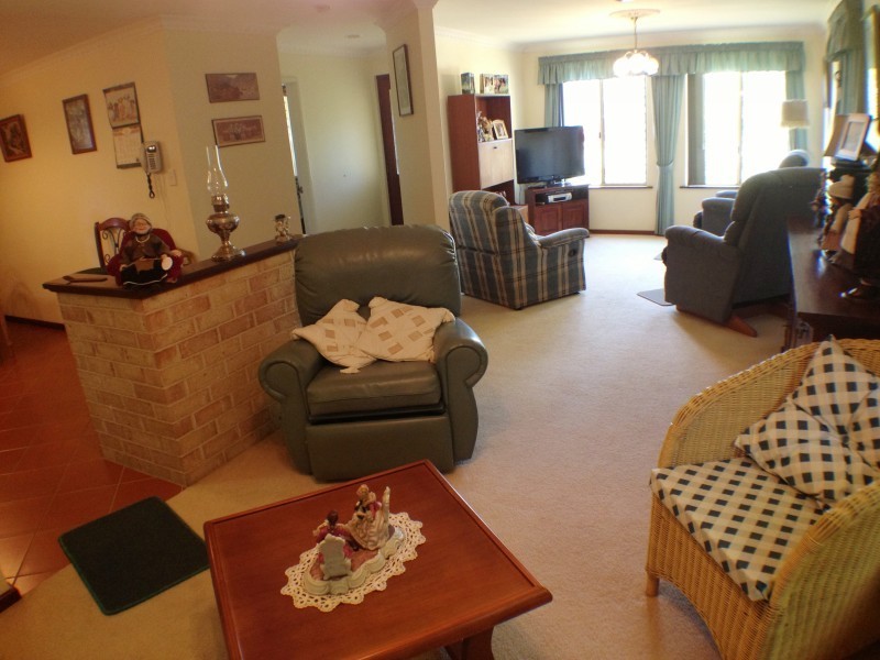 18 Shenton Street, East Bunbury WA 6230