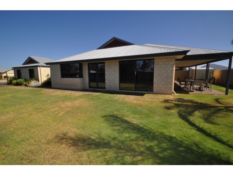 94 Hornibrook Road, Dalyellup WA 6230