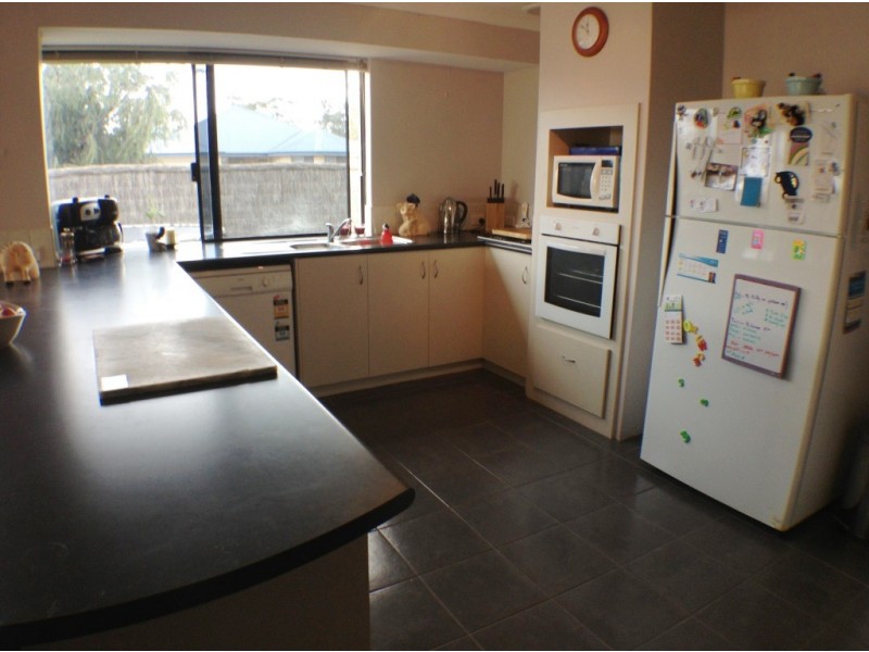 94 Hornibrook Road, Dalyellup WA 6230